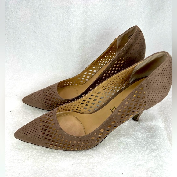 Unisa suede with cutouts heels. - Picture 2 of 5